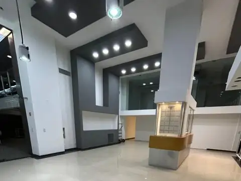 ALQUILER – EXCELENTE LOCAL COMERCIAL – ZONA PRIVILEGIADA