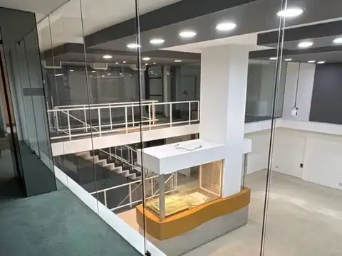 Local en Alquiler Via Pública