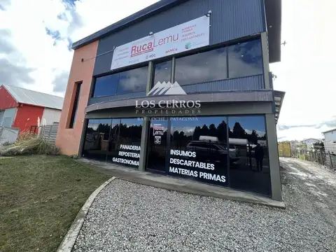 VENTA - IMPECABLE GALPÓN  CON OFICINAS Y SALON DE VENTAS