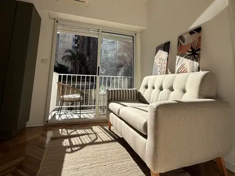 Dueño Directo. Parque Las Heras. Vestidor, Balcón, Escritorio. 2 Ambientes Renovado.