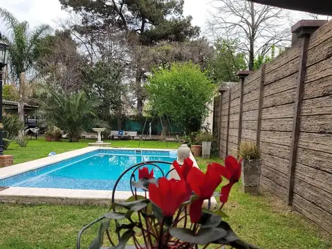 Casa en Venta en Villa Gobernador Udaondo, USD 230.000