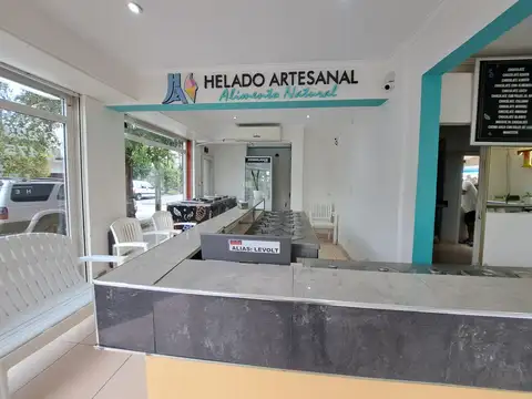 Local en Venta en Parque Luro, USD 120.000