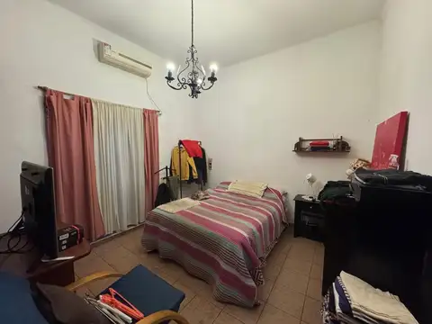 Casa 6 ambientes con 1 baño