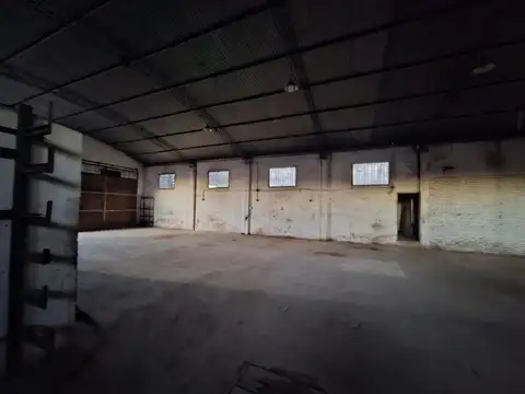 Galpon en Venta 22  mts Fondo