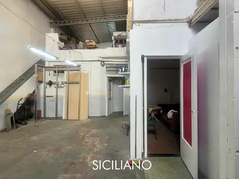 Galpon en Venta 17  mts Fondo