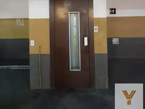 Cochera cubierta en venta - 21Mts2 - Avellaneda