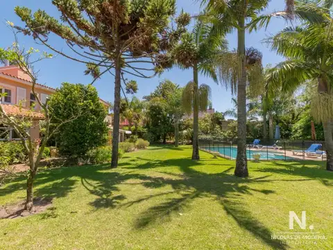 Casa 5 ambientes con 5 baños