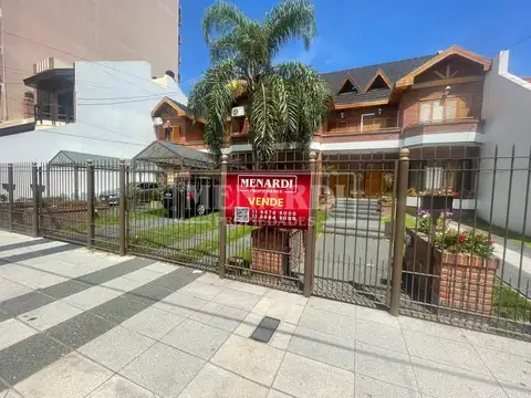 CHALET 4 AMBIENTES - OPORTUNIDAD EN GRAL SAN MARTÍN