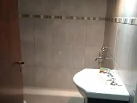 Depto Tipo Casa en Venta en Villa Bonich, USD 80.000