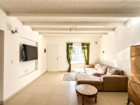 Depto Tipo Casa en Venta con 1 cocheras