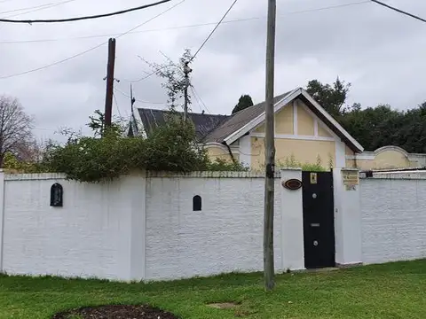 Casa 4 ambientes con 3 baños