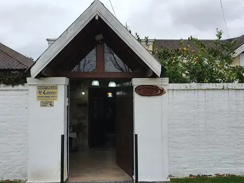 Casa en Venta con 3 cocheras
