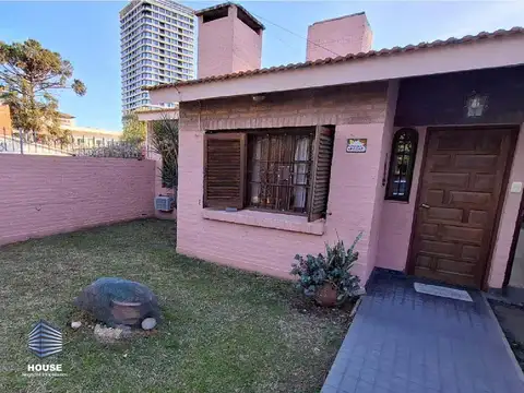 CASA DE 3 DORMITORIOS EN VENTA EN BARRIO ALTO VERDE