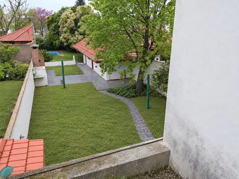 Casa 7 ambientes con 3 baños
