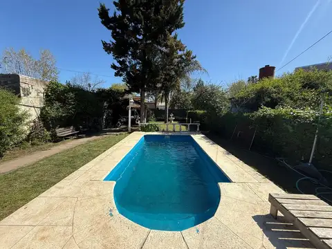 VENTA CASA 3 AMBIENTES PILETA PARQUE