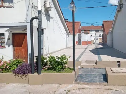 Depto Tipo Casa en Venta de 2 ambientes