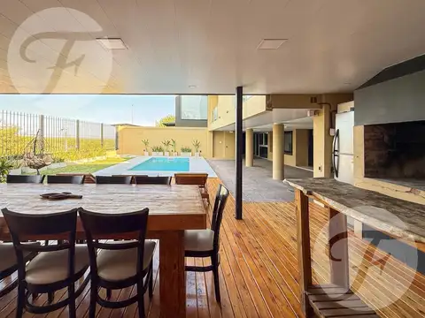 Casa en Venta al Este