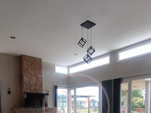 Casa 5 ambientes con 4 baños