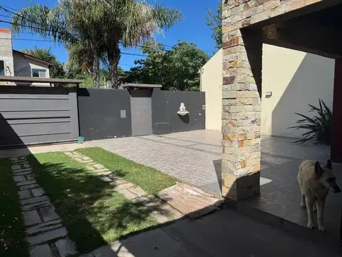 Casa en Venta en Barrio Parque Leloir, USD 250.000