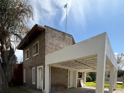 EN VENTA - CASA DE 1 DORMITORIO CON  JARDÍN Y PILETA - COUNTRY 16, PUEBLO ESTHER.