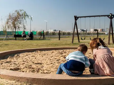 LOTE A LAGUNA EN VENTA BARRIO MAGALLANES PUEBLOS DEL PLATA-HUDSON