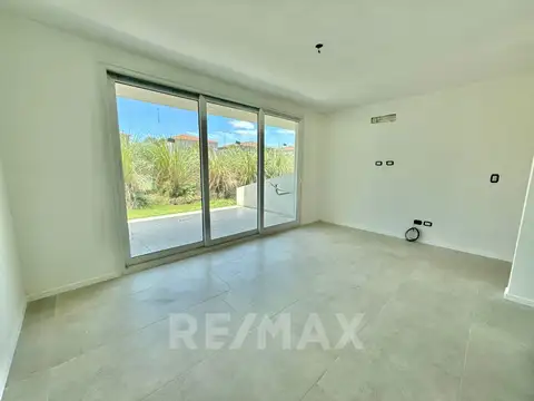Departamento en Venta en Saravi Village, USD 90.000