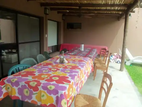 Casa en Alquiler de 3 dormitorios
