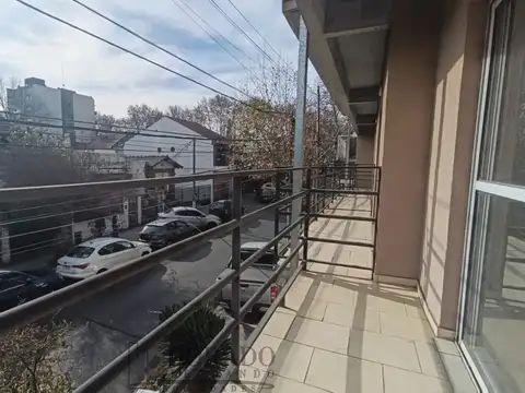 2 AMBIENTES AL FRENTE 1° PISO