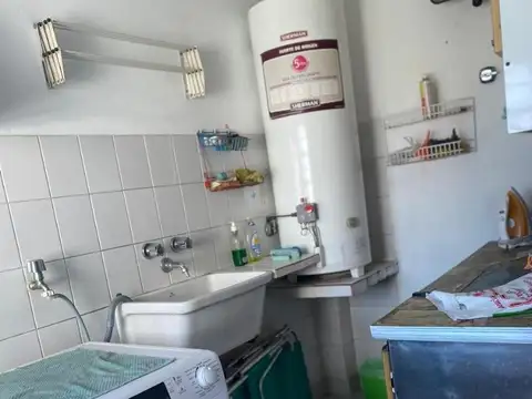 Depto Tipo Casa en Venta 40 años