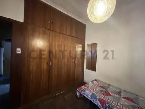 Casa 6 ambientes con 1 baño