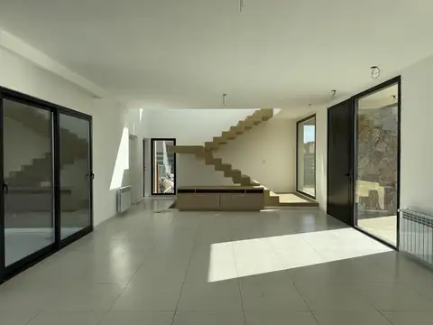 Casa en Venta en Belen de Escobar, USD 295.000