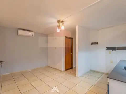 CASA EN VENTA EN BELVEDERE 3D 1B GRAN TERRENO