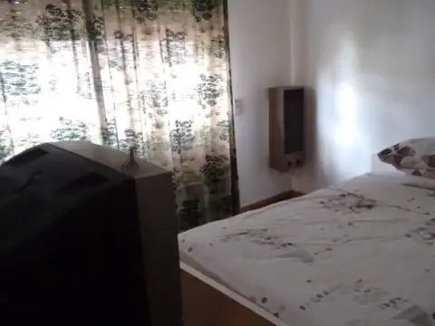 Casa 5 ambientes con 1 baño