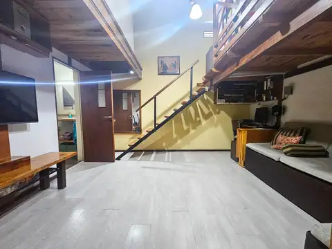 Depto Tipo Casa en Venta de 4 ambientes