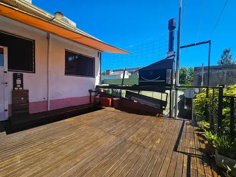 Venta PH de 3 dormitorios con balcón y baulera barrio Arroyito