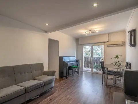 Emilio Lamarca 3355 , Piso 2