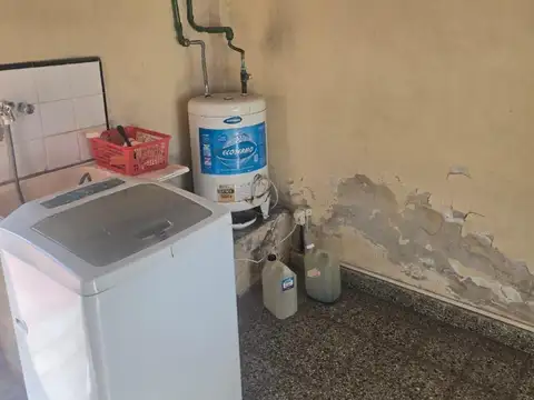 Depto Tipo Casa en Venta en Lanus Oeste, USD 120.000