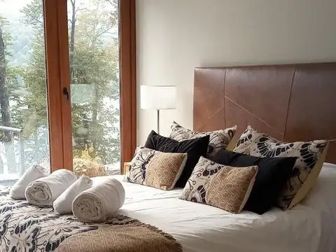 Excelente departamento con vista al Lago, amoblado y con cochera particular.