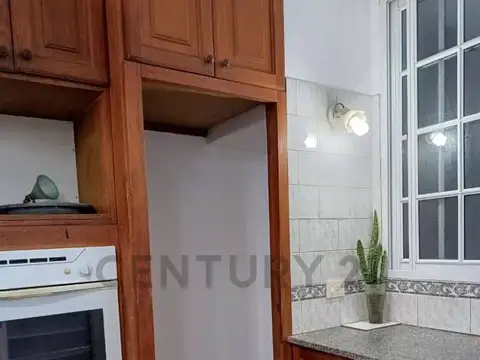 Departamento 7 ambientes con 2 baños