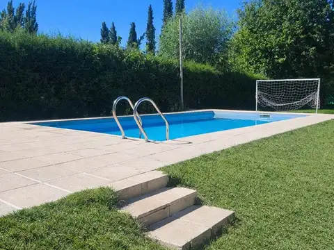 Casa en Venta con 5 cocheras