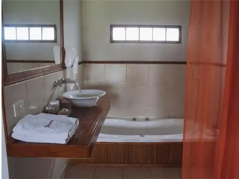 HOTEL Y SPA EN LA BASE DEL URITORCO