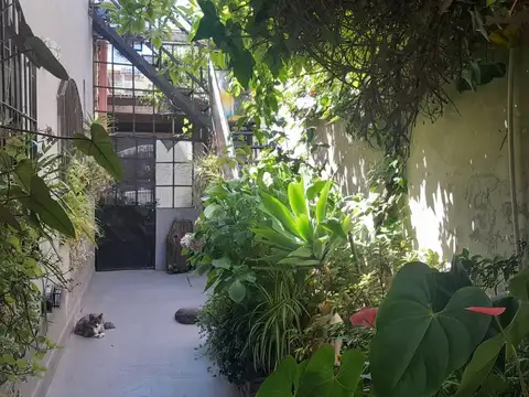 Casa 4 ambientes con 1 baño