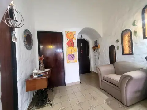 En VENTA - Casa de 4 amb con garage + depto 3 amb y terraza