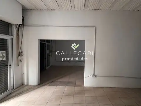 Local en Alquiler Via Púb.