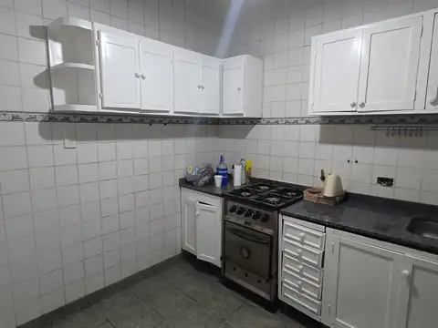 CASA ALQUILER APTA COMERCIAL LEGUIZAMON AL 400