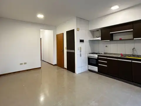 Departamento dos ambientes en alquiler en centro de Lanús Este
