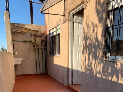 Alfredo Nobel 100, Piso 1