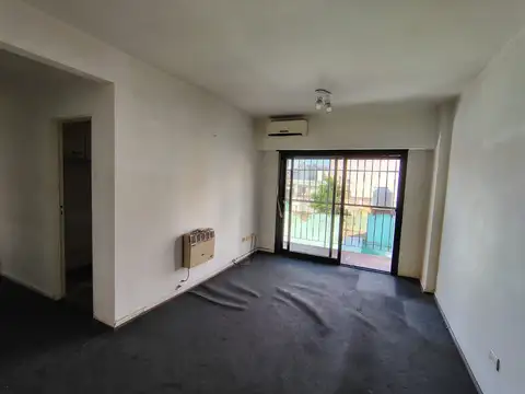 VENTA DOS  AMBIENTES SAN CRISTOBAL SUPER LUMINOSO!