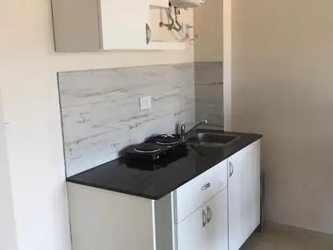 VENTA - Departamento monoambiente con balcón al frente - Bella Vista, Rosario.