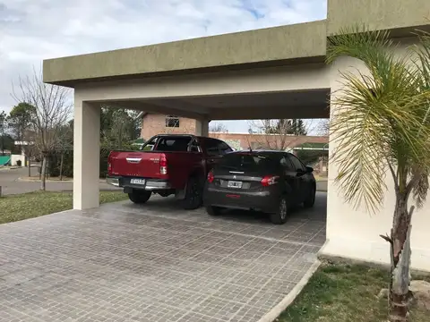 Casa en Venta con 1 cochera